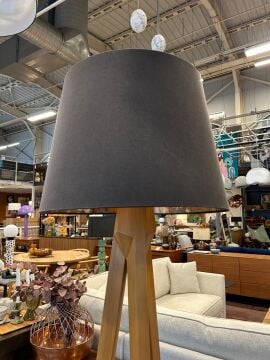 Tripot Lambader
