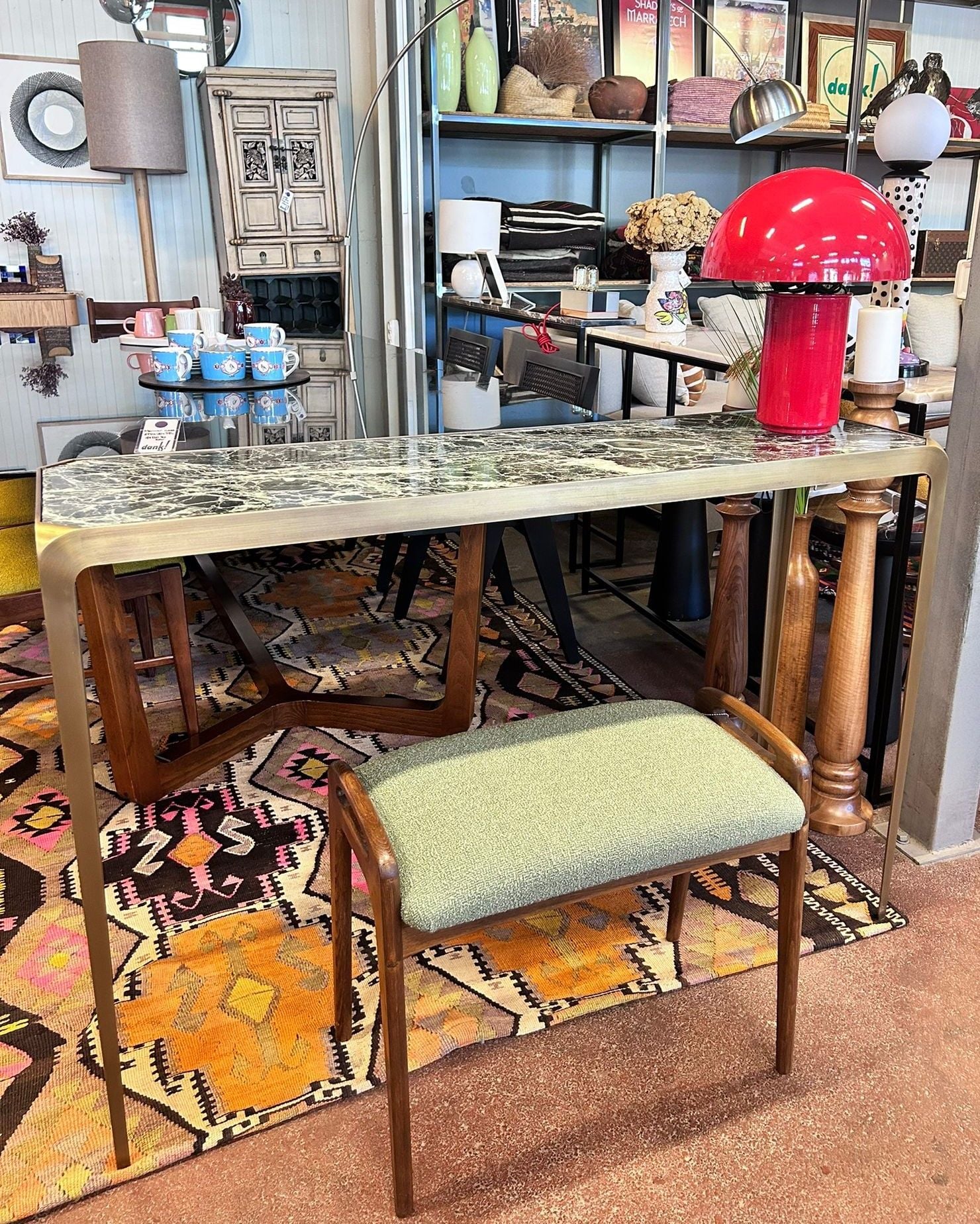 Prinç Ayaklı Mermer Dresuar