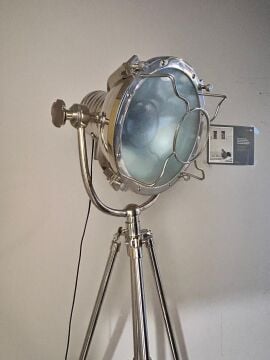 Tripod Lambader