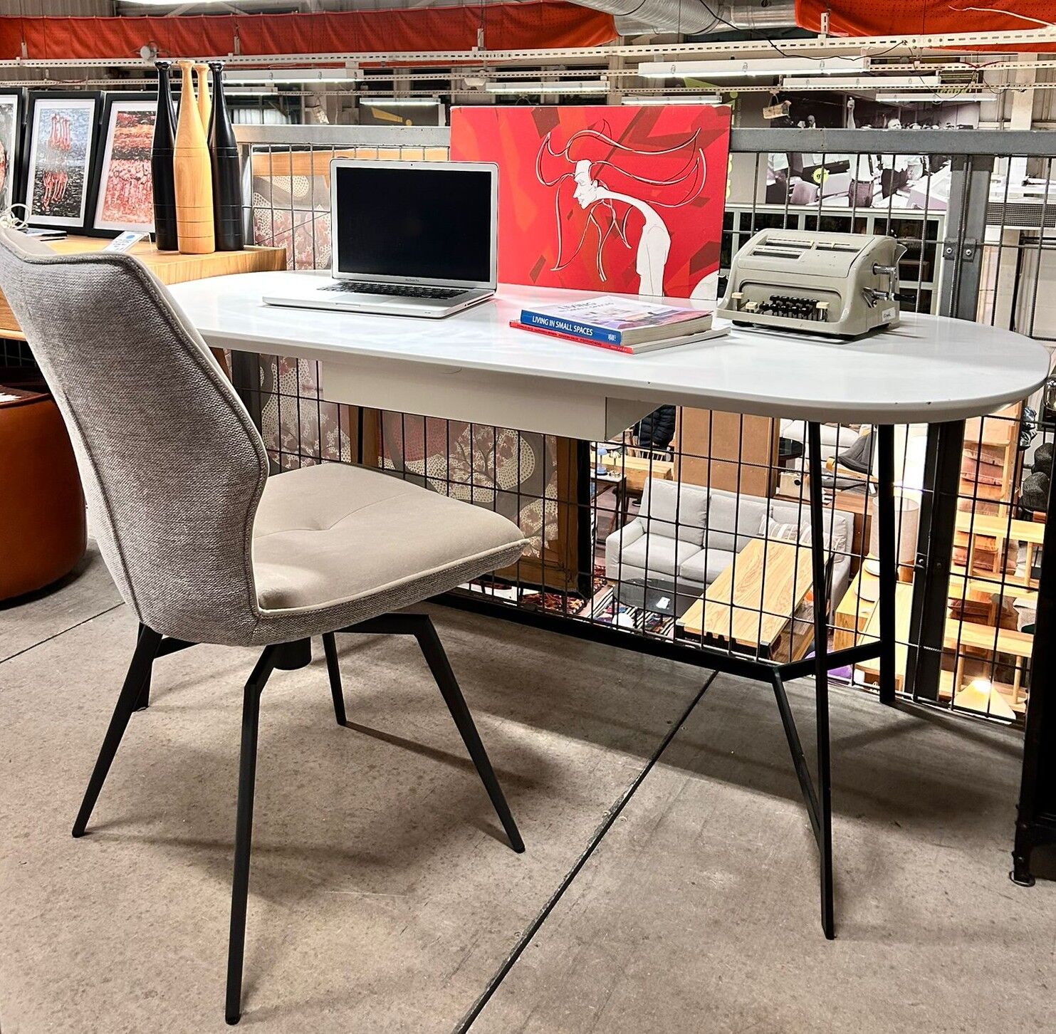 Beyaz Lake Çalışma Masası