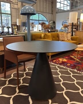 İthal Temperli Cam Üstü Porselen Masa