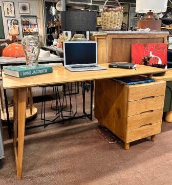 İskandinav Masif Meşe Çalışma Masası