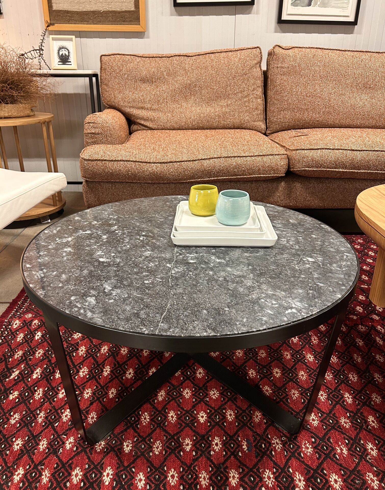 Yuvarlak Mermer Sehpa