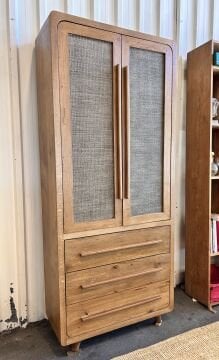 Hazeranlı Dolap