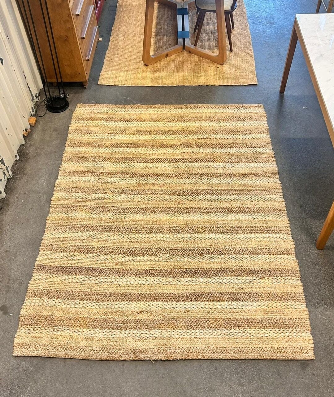 Örgülü jut kilim